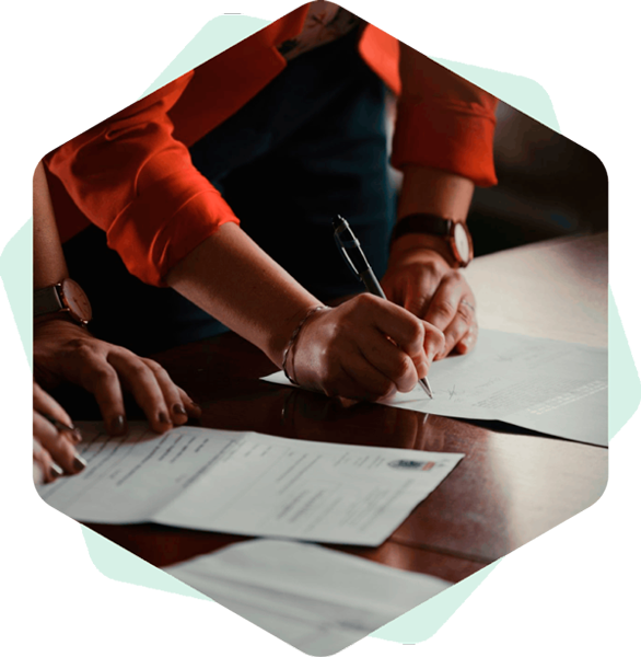Equipo de MD Sur Consulting asesorando a un cliente